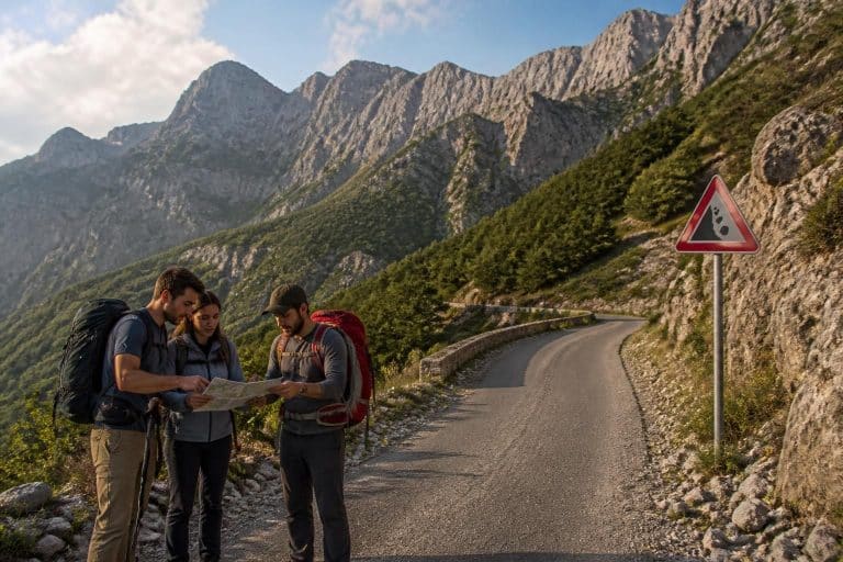 découvrez les conseils essentiels pour un voyage en albanie en toute sécurité. informez-vous sur les risques potentiels et les précautions à prendre pour un séjour serein.