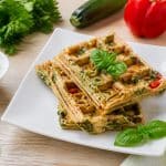 découvrez une recette facile et légère de gaufres aux légumes, parfaite pour une option healthy et gourmande à savourer à tout moment.