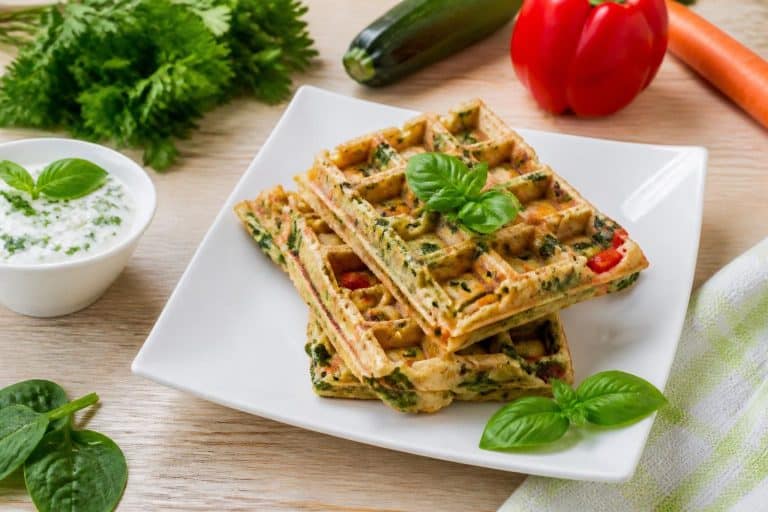 découvrez une recette facile et légère de gaufres aux légumes, parfaite pour une option healthy et gourmande à savourer à tout moment.