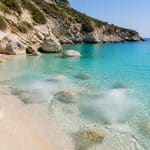 découvrez xigia sulfur beach à zakynthos, une plage naturelle renommée pour ses eaux riches en soufre aux bienfaits thérapeutiques uniques.