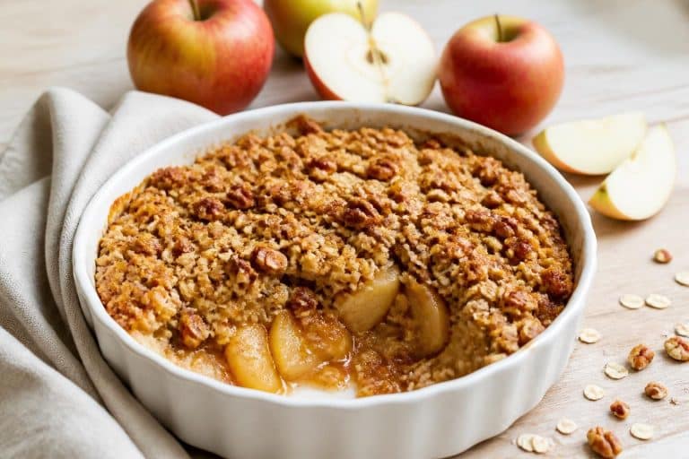 découvrez notre recette facile et rapide de crumble healthy aux pommes, sans sucre ni beurre, pour un dessert gourmand et léger à savourer sans culpabilité.